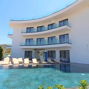 Hotel Blue Eye