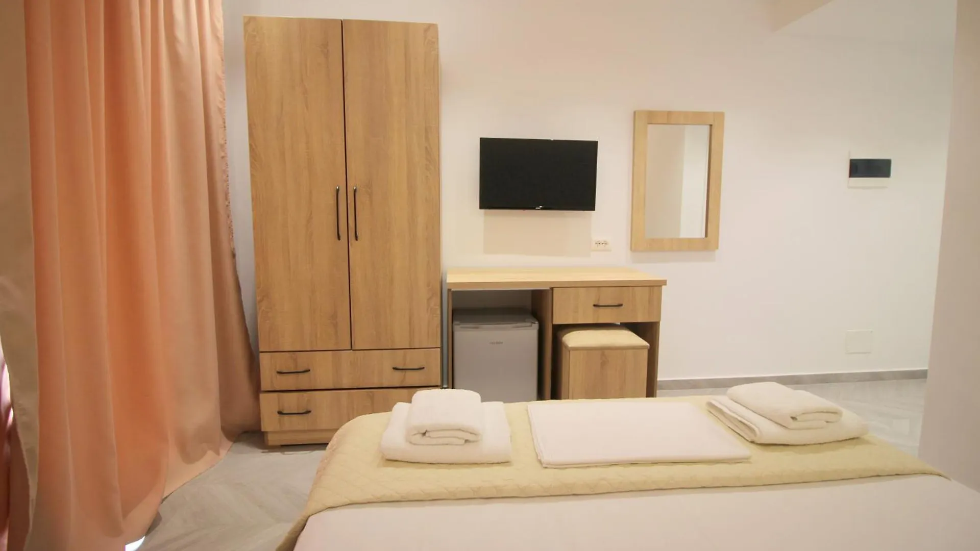 Noa Boutique Hotel Ksamil 4*,